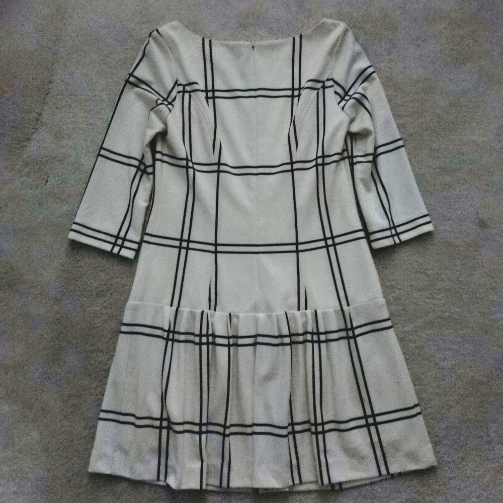 Saks Fifth Avenue Red Label cream and black dress - Picture 3 of 4